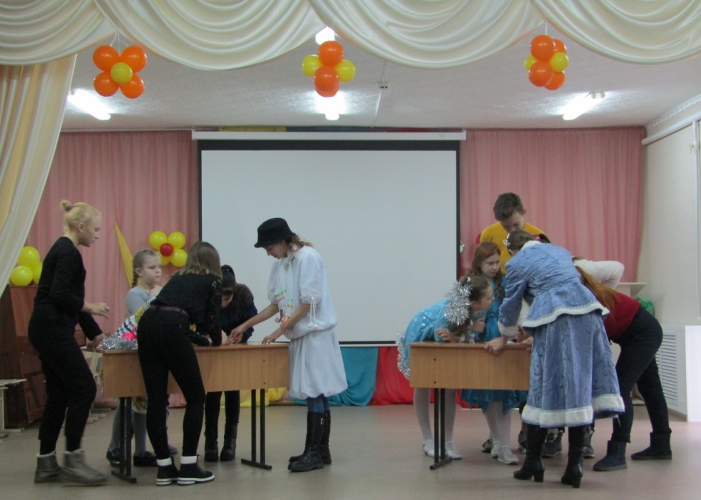 Квест-игра "Новогодний переполох" Квест-игра "Новогодний переполох"