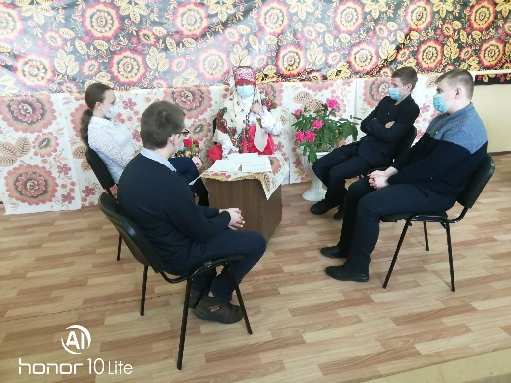 Народная песня остаётся с нами.